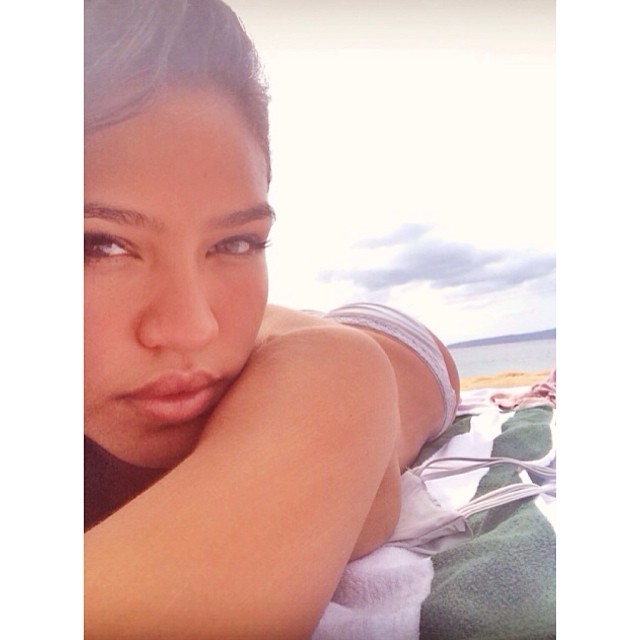 Diddy wishes his bae sweet dreams while she’s on vacay in Hawaii.