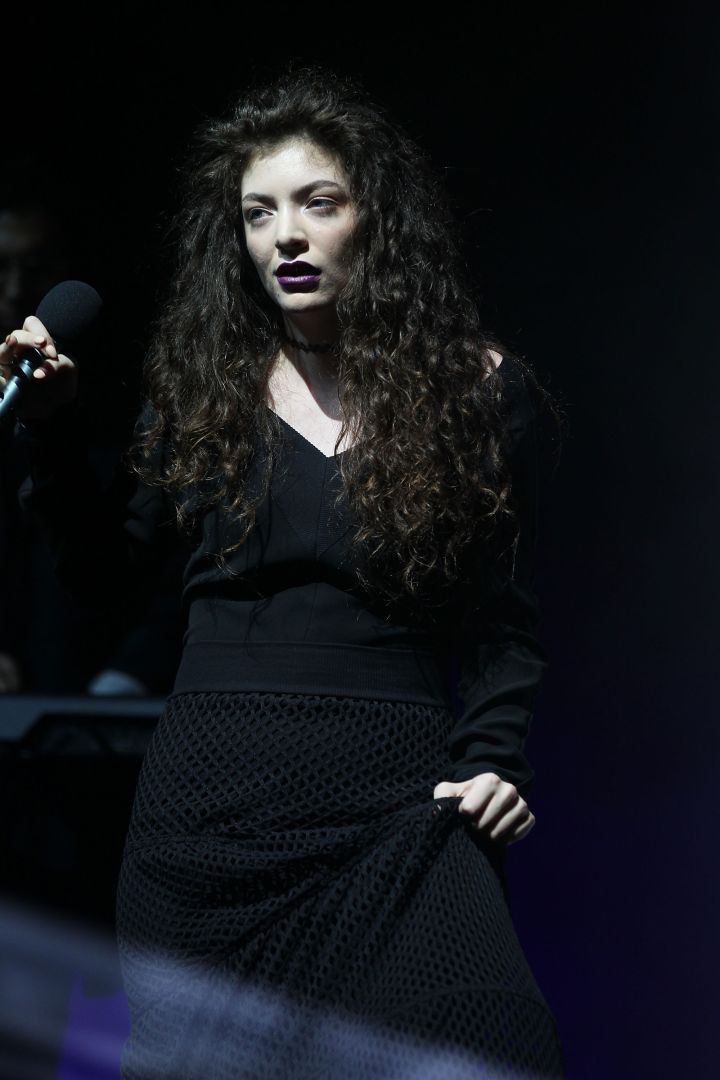 Lorde On Stage.