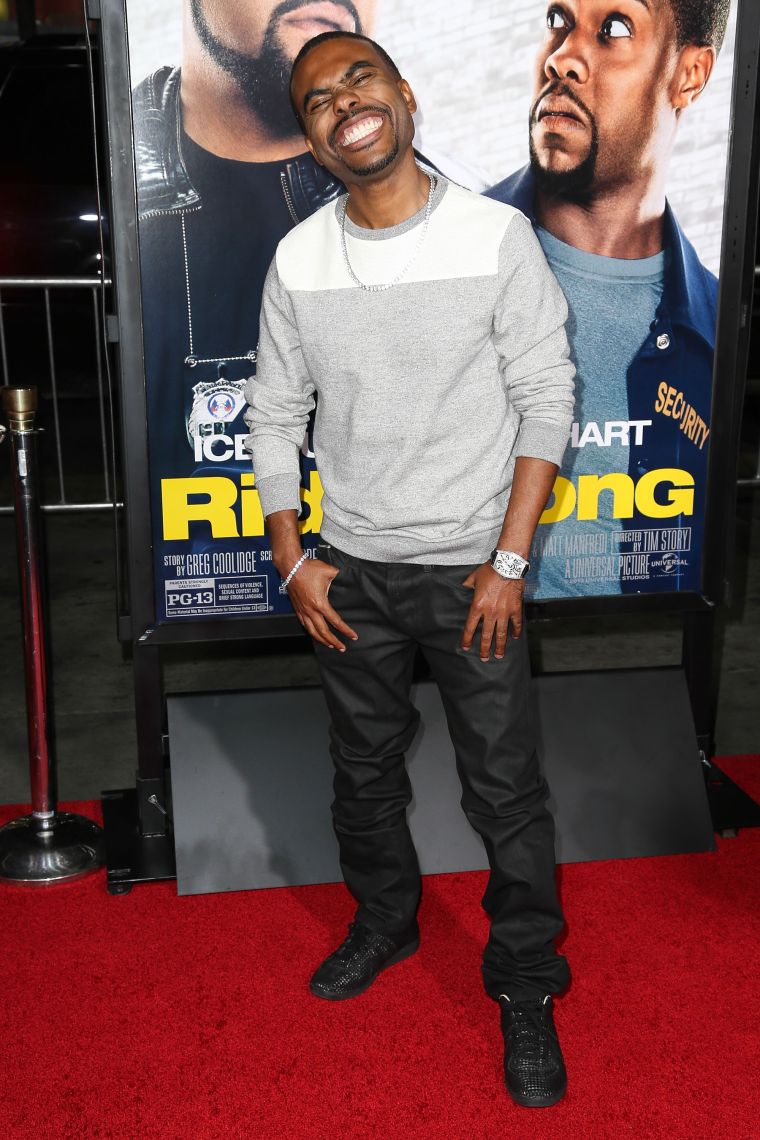 Cheesin’ for a reason! Lil Duval shows some teeth on the red carpet before checkin’ out Kevin Hart and Ice Cube in “Ride Along.”