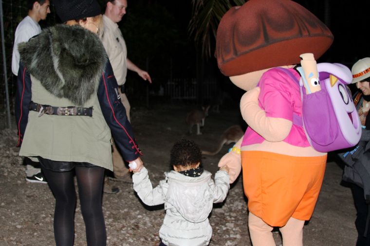 Bey shared this cute pic of her holding Blue Ivy’s one hand, while Dora The Explorer held the other.