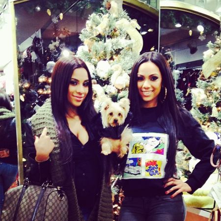 Awe, they even spent the holidays together.