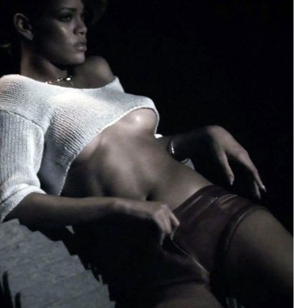 Isn’t Rihanna’s Body Perfect?