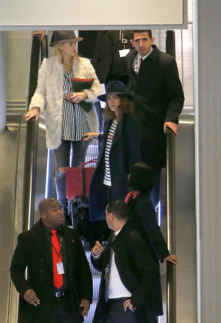 Jessica Alba channeled a modern day smooth criminal as she touched down in Paris for Fashion Week.