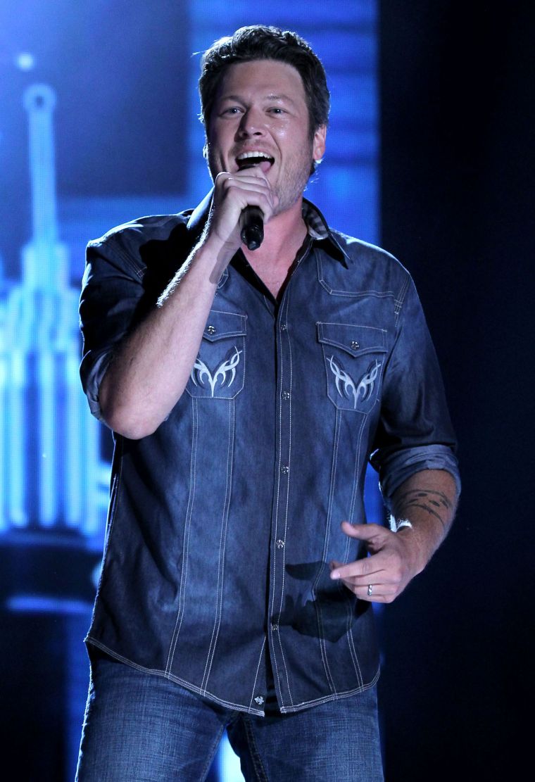 Blake Shelton is super hot when he’s doing what he loves…