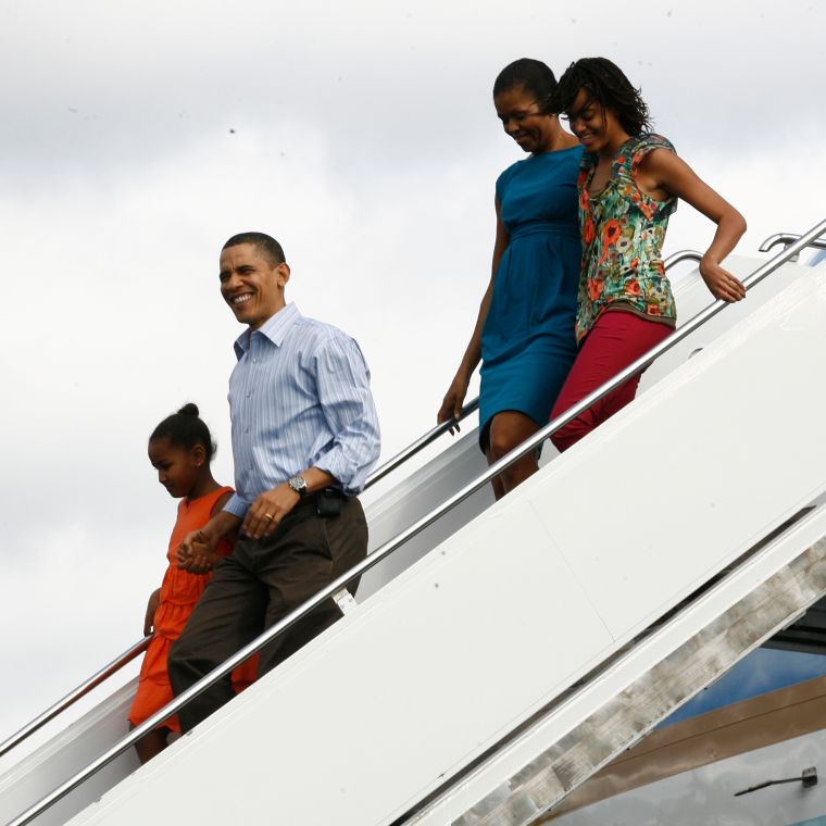 The Obamas say ‘Aloha’ to Hawaii in style.