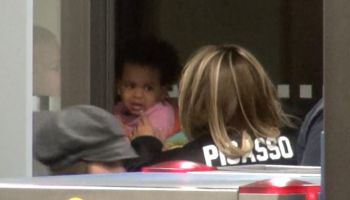 blue ivy carter crying germany airport beyonce jay z