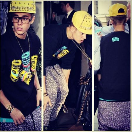 Caption: “Ryan said you won’t go out in that. I said watch me haha too colorful next time im gonna wear a black hat”