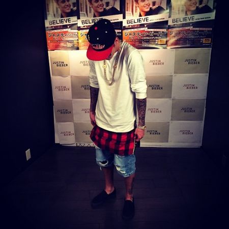 A lesson in layering from Justin Bieber