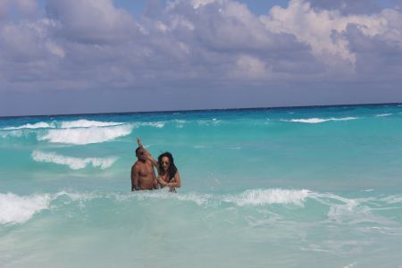 Here’s Orlando Scandrick being the luckiest man in the world in Cancun.