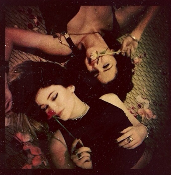 Kylie and Selena wake up and smell the roses after Christian’s party.