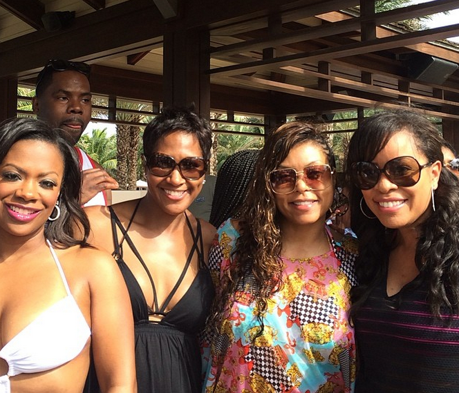 Kandi Burruss and Taraji P. Henson pose with friends in the Bahamas