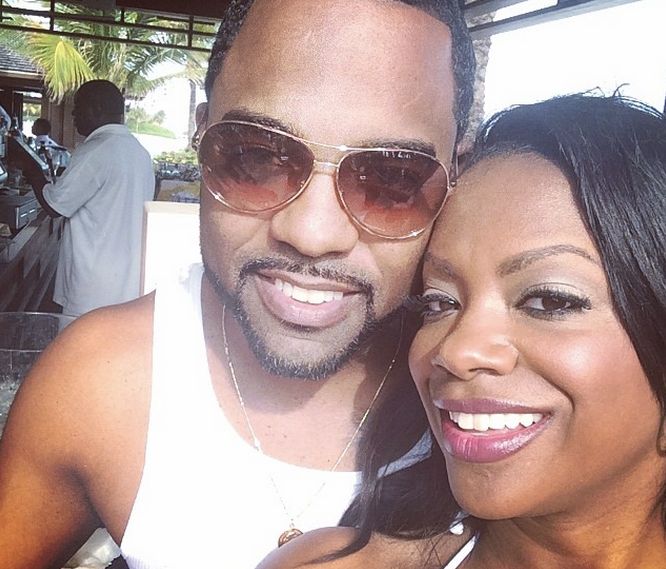 Kandi Burruss and her new husband Todd take a selfie on their honeymoon!
