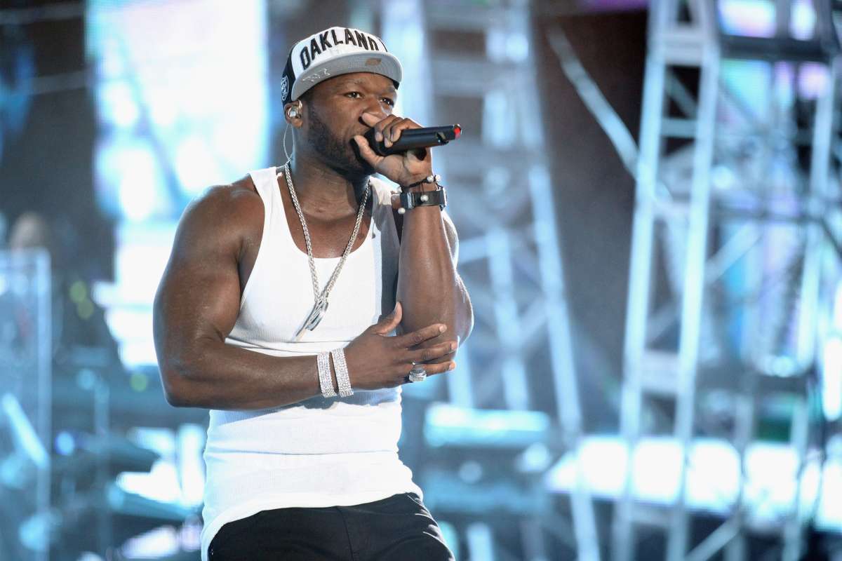 17 Pictures Of 50 Cent Wearing GUnit Tank Tops The Urban Daily