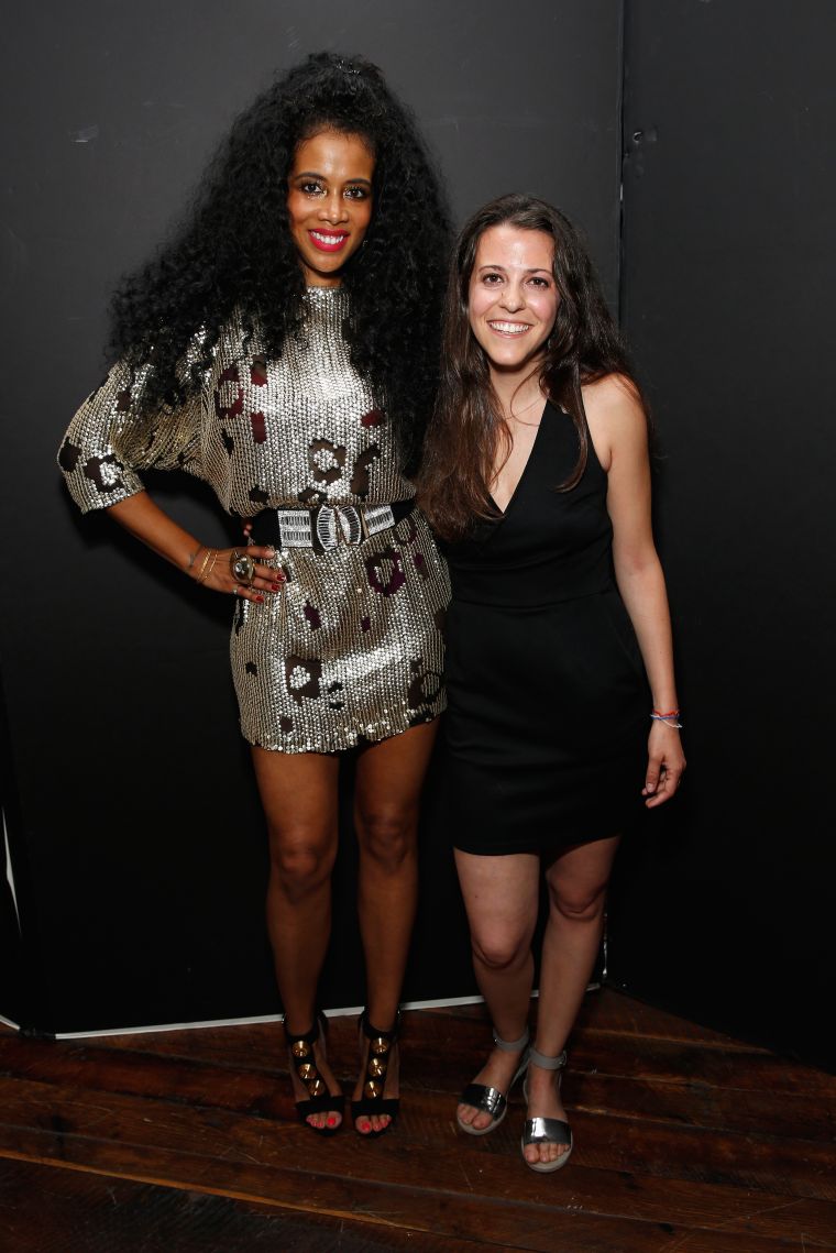 Kelis & A Fan.