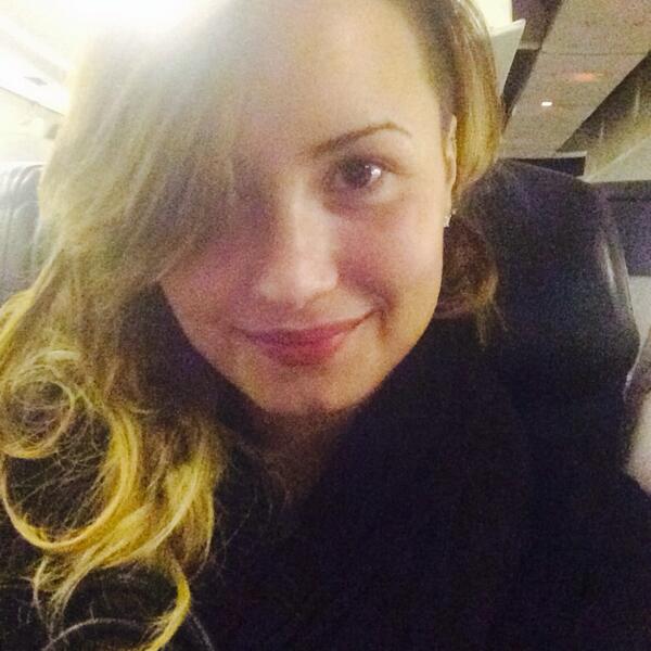 Demi Lovato’s bare face is captivating.