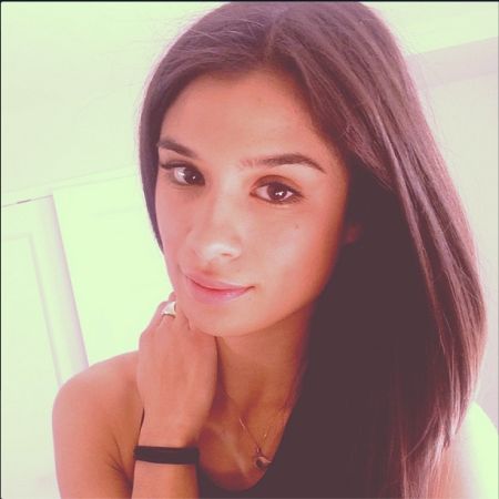 Ramos May Be The Queen Of OITNB Selfies.