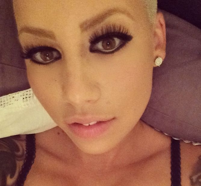 Amber Rose shows off her makeup in a new selfie.