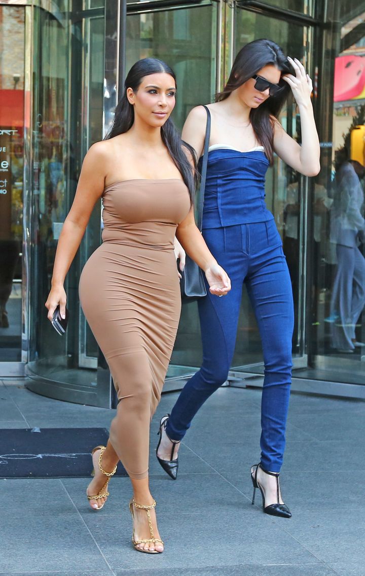 Kim Kardashian and Kendall Jenner show off their figures while apartment hunting