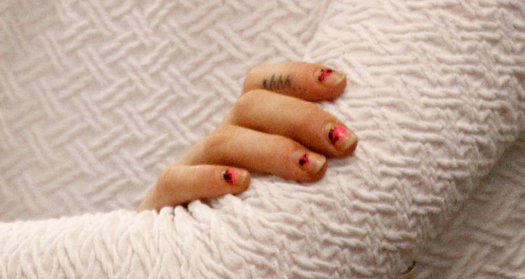 Finger tattoos came, and they conquered.