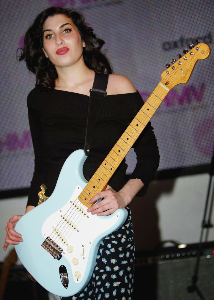 A baby-faced Amy hit the American music scene in 2004
