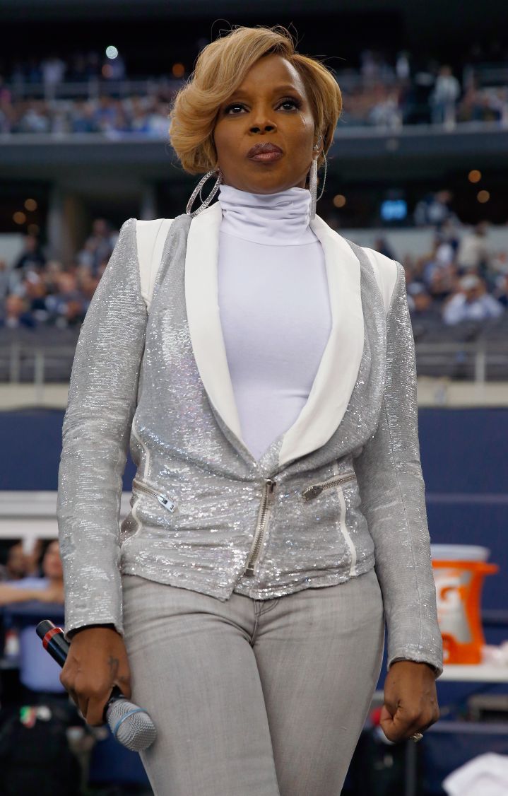 The Queen of Hip Hop/Soul right before she sang the National Anthem on Thanksgiving at the Oakland Raiders vs. Dallas Cowboys in 2013.