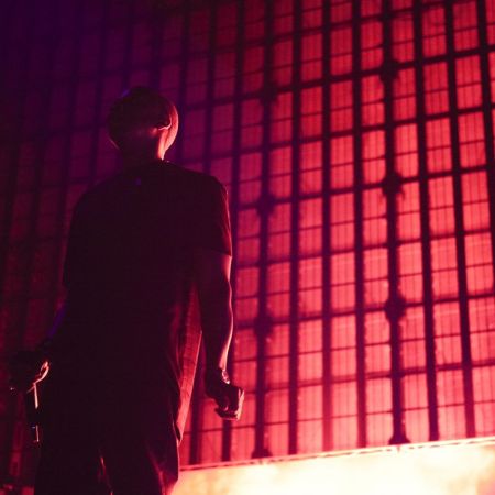 Hova!