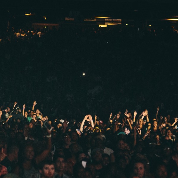 Throw your diamonds in the air.