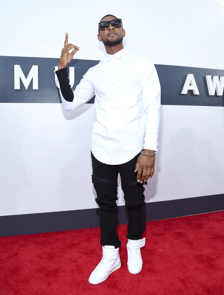 Usher attends the 2014 MTV Video Music Awards