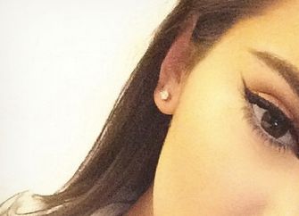 Kendall Jenner shows off her makeup job