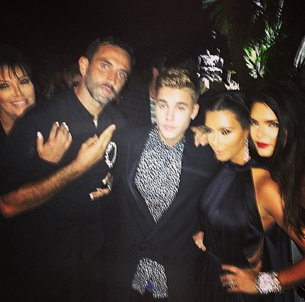 Riccardo poses with Justin, Kim, Kendall, and Kris