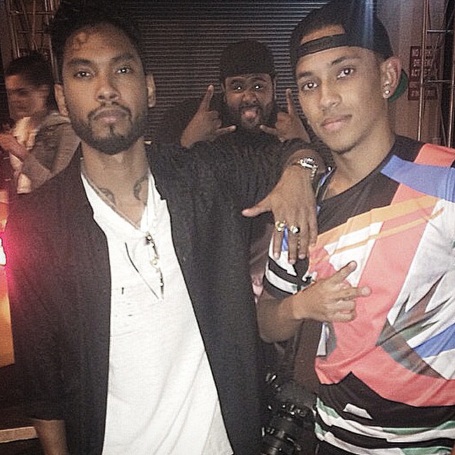 Miguel gets a photobomb courtesy of Stacks.