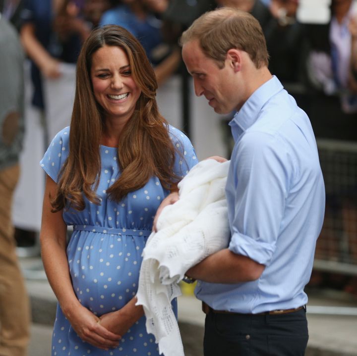 Just after giving birth to baby George, Kate and Prince William address the public.