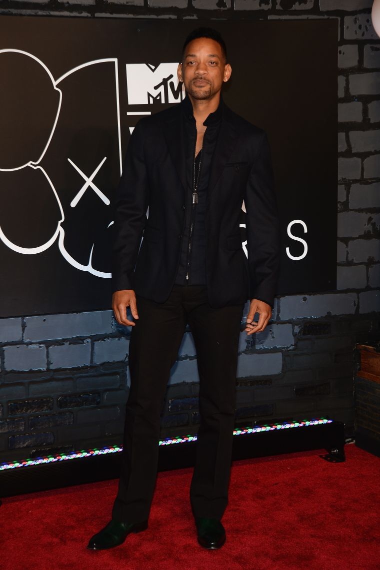 Will looks great in all black everything.