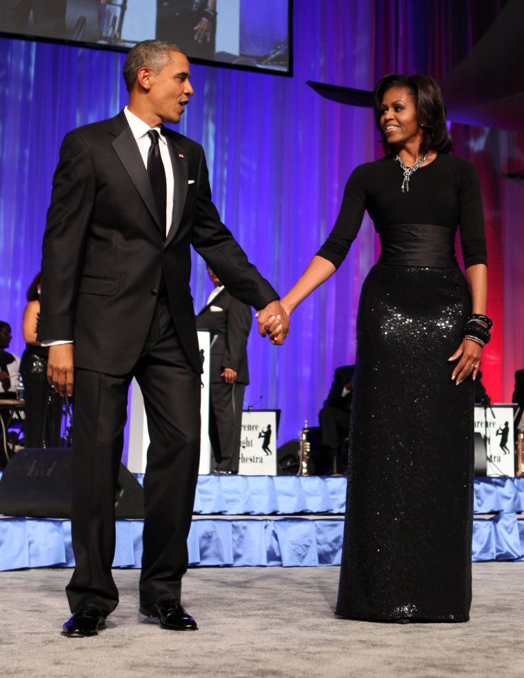 38 Pictures Of Barack and Michelle Obama Showing Each Other Love
