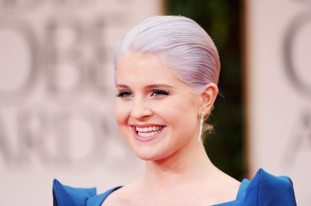 She killed the Golden Globe red carpet with this sleek, slicked back look.