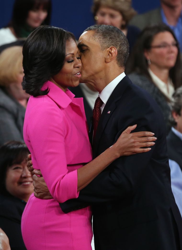 38 Pictures Of Barack and Michelle Obama Showing Each Other Love