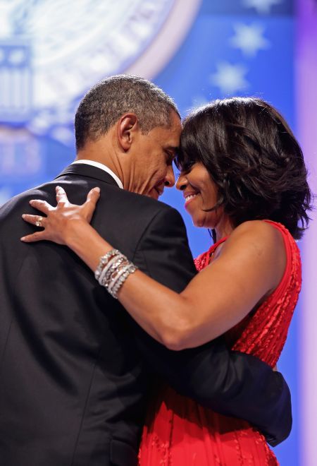 38 Pictures Of Barack and Michelle Obama Showing Each Other Love