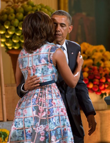 38 Pictures Of Barack and Michelle Obama Showing Each Other Love