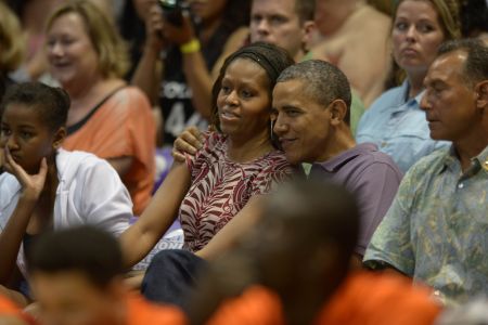 38 Pictures Of Barack and Michelle Obama Showing Each Other Love