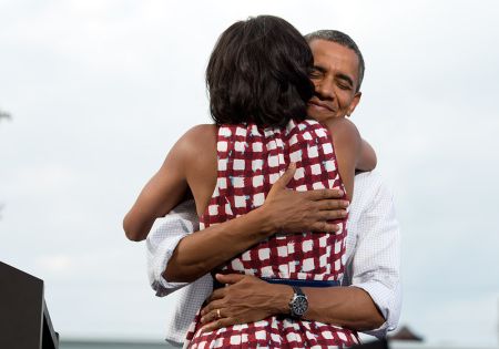 38 Pictures Of Barack and Michelle Obama Showing Each Other Love