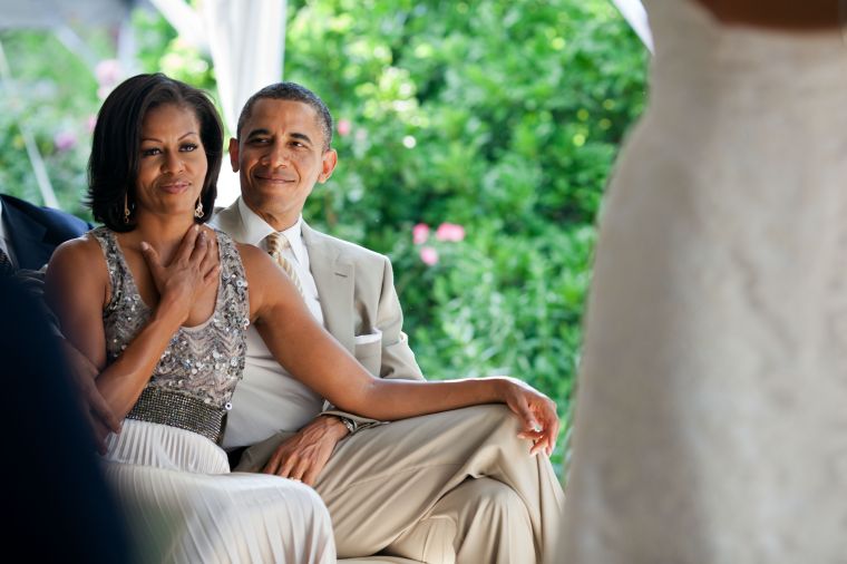 38 Pictures Of Barack and Michelle Obama Showing Each Other Love