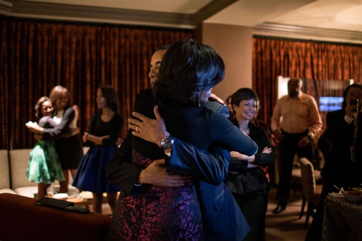 38 Pictures Of Barack and Michelle Obama Showing Each Other Love