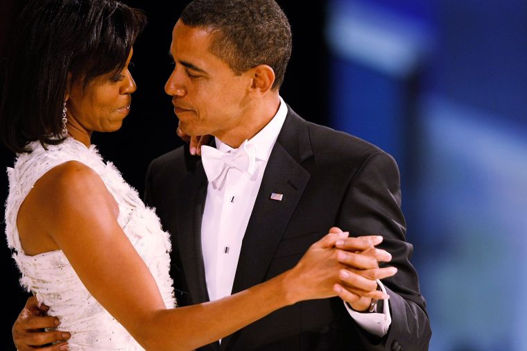 38 Pictures Of Barack and Michelle Obama Showing Each Other Love