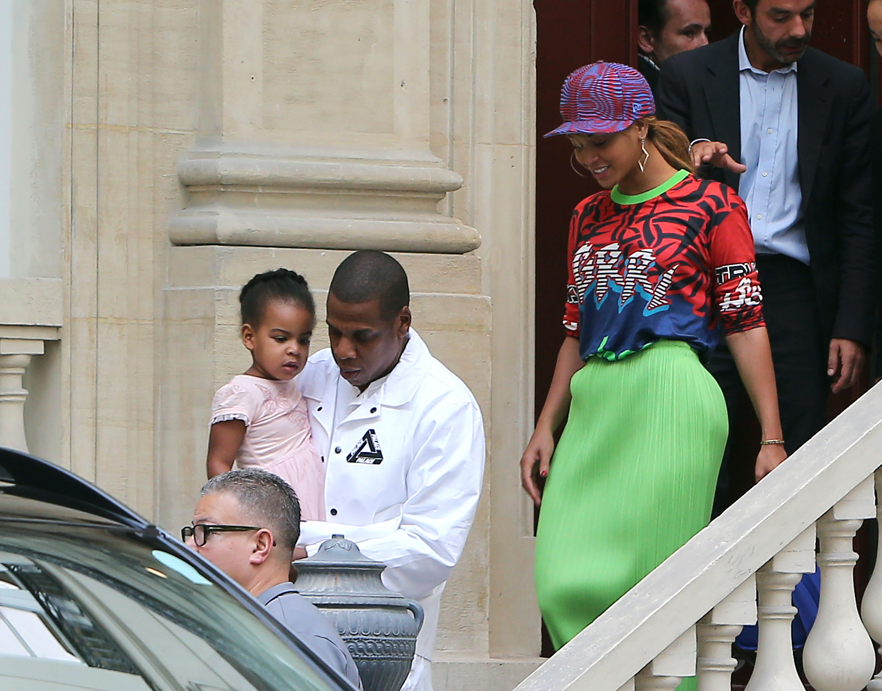 beyonce jay z blue ivy carter paris house hunting