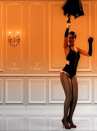 Umbrella-Animation-25fps-rihanna-30789190-320-432