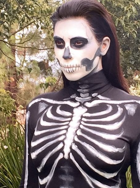 Kim Kardashian shows off her skeleton details.