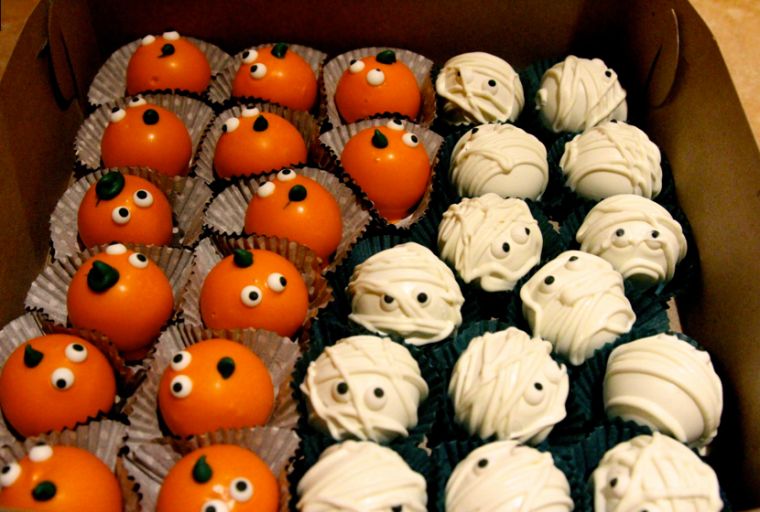 A look at some of the adorable treats Bey, Jay Z, and Blue Ivy munched on this Halloween.