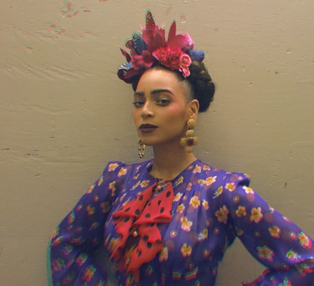 Mrs. Carter really nailed this look.