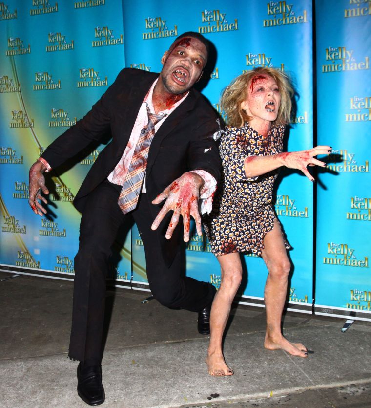 Kelly Ripa and Michael Strahan are zombies!