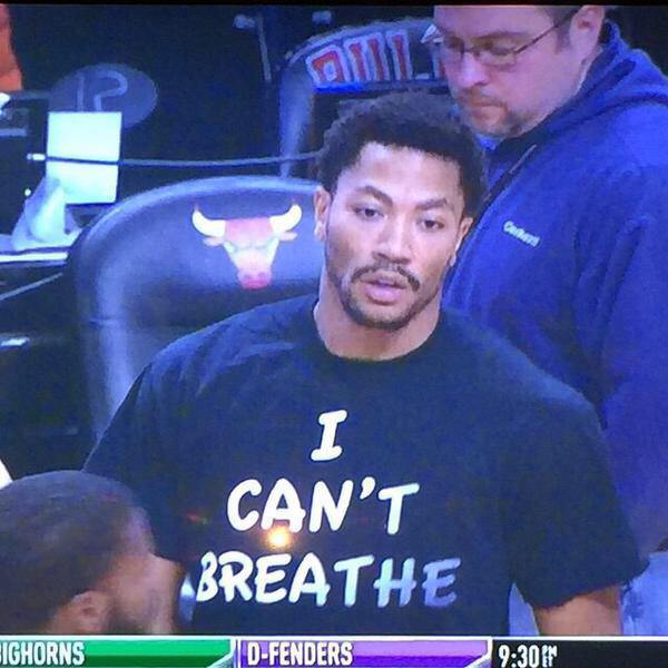 During the warm-up session for the Chicago vs. Golden State game, Chicago Bulls superstar Derrick Rose was seen rocking a t-shirt that read “I Can’t Breathe,” in honor of Eric Garner.